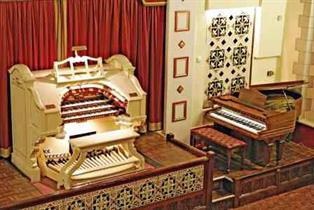 Wurlitzer organ