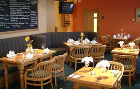 Austins Bar & Bistro