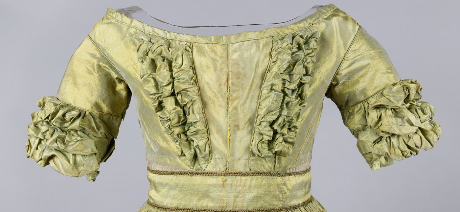 CST.889 Child’s dress, c.1825 ©The Bowes Museum, County Durham. Photography by Claire Collinson Photography