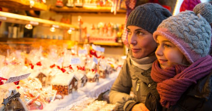woman and girl admiring stock at Hexham Christmas Market