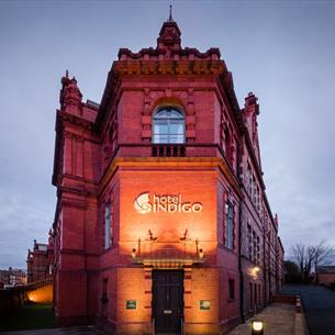 Hotel Indigo External image at night